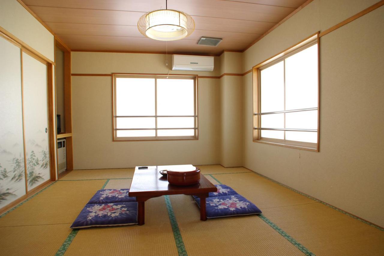 Hotel Elm Ishiuchi Minamiuonuma Buitenkant foto
